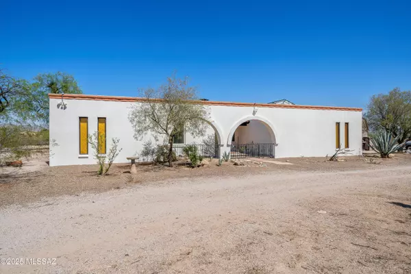 2942 N Avenida Del Conquistador, Tucson, AZ 85749