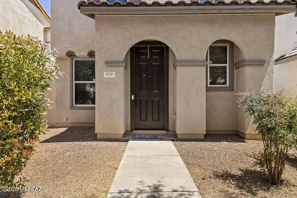 Sahuarita, AZ 85629,656 W Paseo Celestial