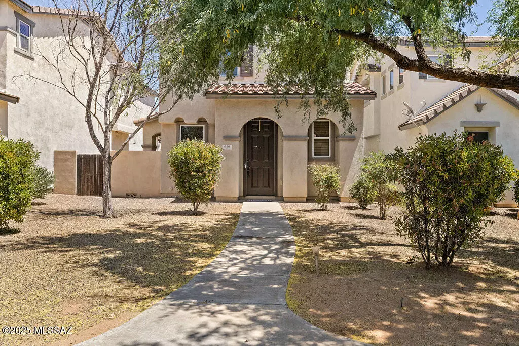 Sahuarita, AZ 85629,656 W Paseo Celestial