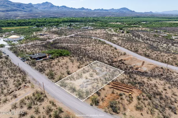 30 Calle Dinamarca #11, Rio Rico, AZ 85648