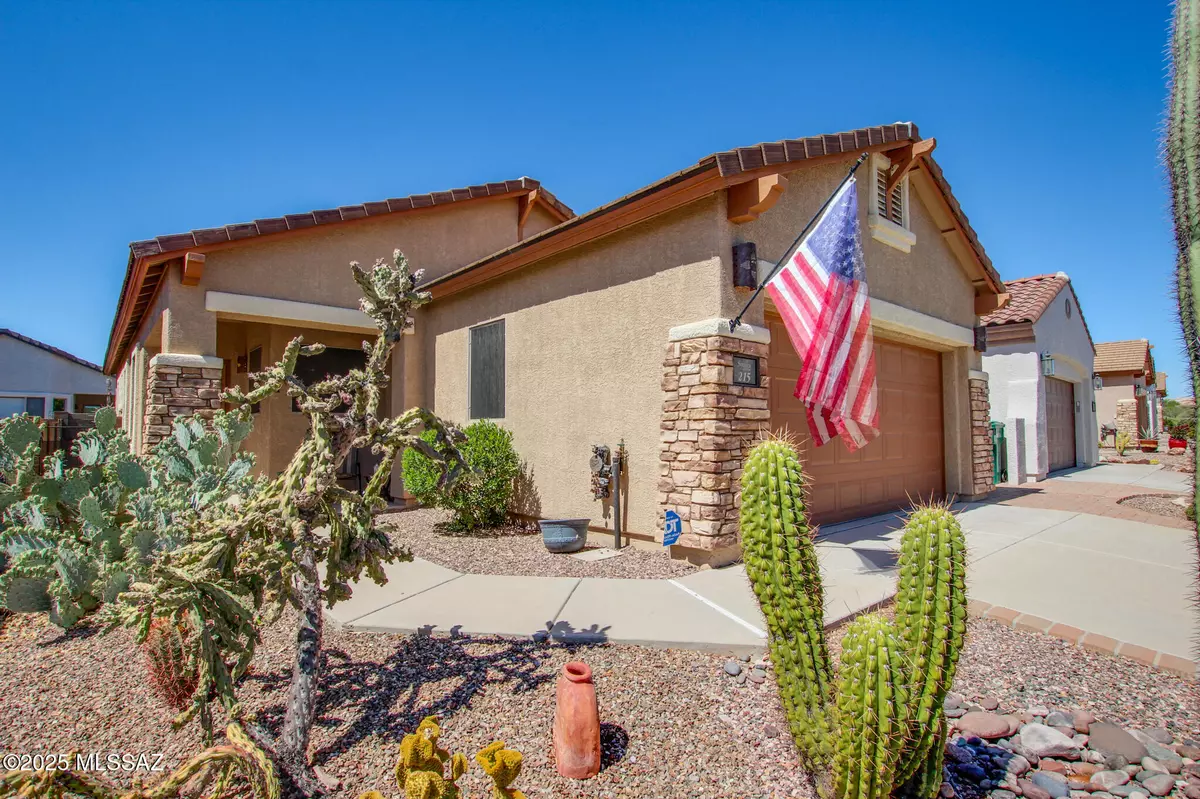 Sahuarita, AZ 85629,215 W Calle Moncayo