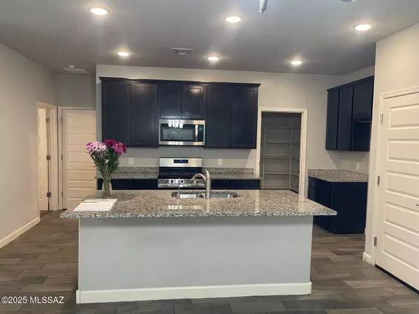 Tucson, AZ 85745,3306 N Baby Bruno WAY