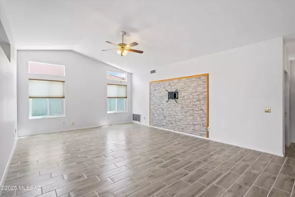 Tucson, AZ 85739,38240 S Mountain Site DR