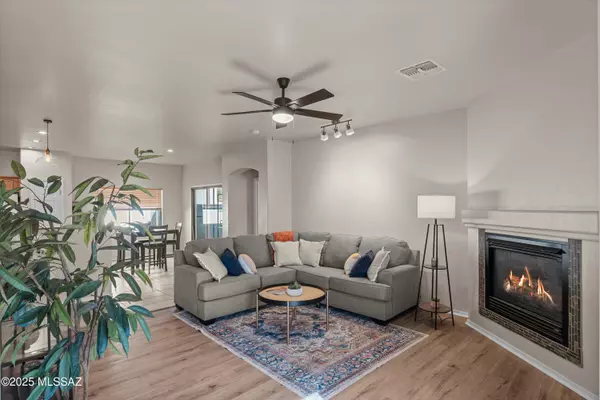 Sahuarita, AZ 85629,286 E Camino Rancho Seguro