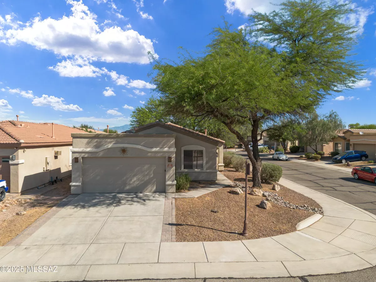 Sahuarita, AZ 85629,286 E Camino Rancho Seguro