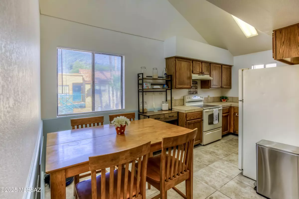 Tucson, AZ 85716,3690 N Country Club RD ## 1010