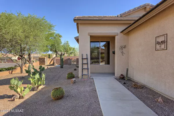 Green Valley, AZ 85614,526 W Astruc DR