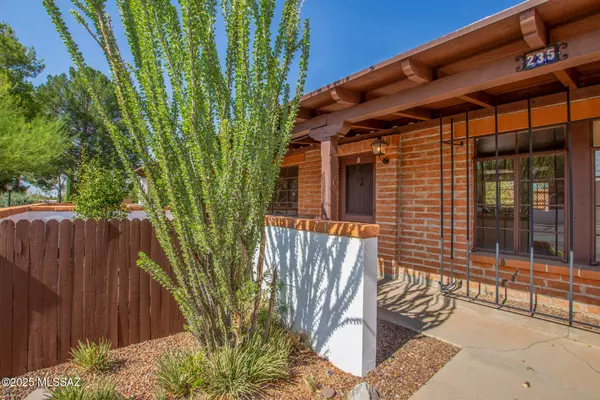 Green Valley, AZ 85614,235 S Paseo Quinta #APT B