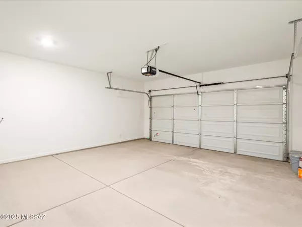 Sahuarita, AZ 85629,967 S Paseo Las Vigas