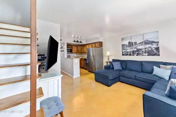 Tucson, AZ 85719,55 N Cherry AVE #207