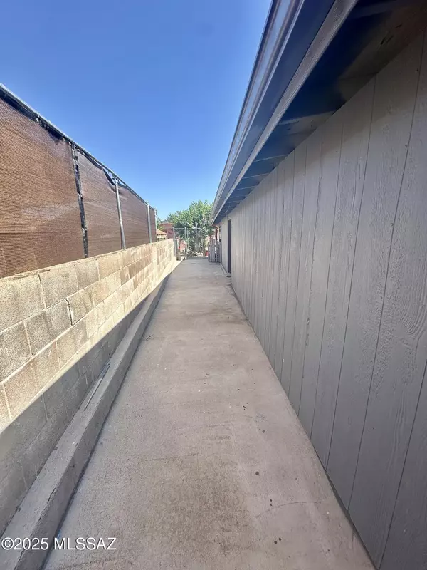 Nogales, AZ 85621,480 E Calle Socorro