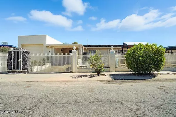 4733 S Camino Paso Doble, Tucson, AZ 85714