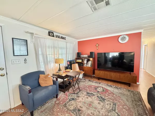 Tucson, AZ 85710,7570 E Speedway BLVD #452