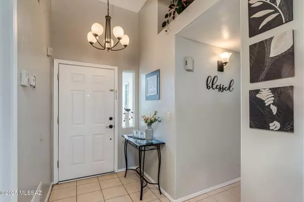 Tucson, AZ 85746,5525 S Gainsborough RD