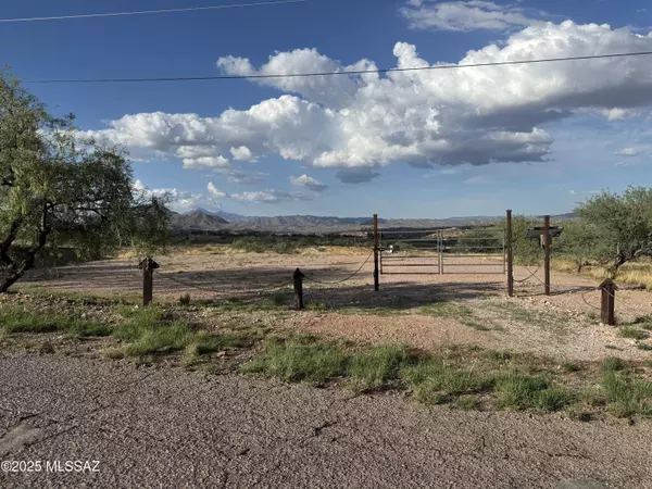 398 Via Balsa #7, Rio Rico, AZ 85648