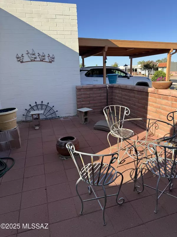 Green Valley, AZ 85614,349 N Calle De Las Profetas