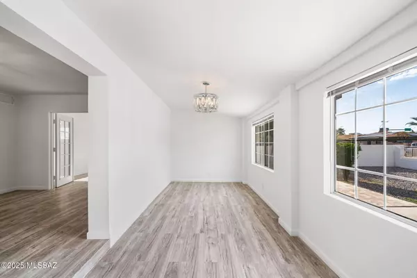 Tucson, AZ 85756,859 W Calle De Casas Lindas