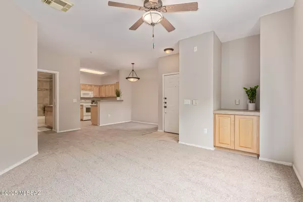 Oro Valley, AZ 85737,1500 E Pusch Wilderness DR #13107