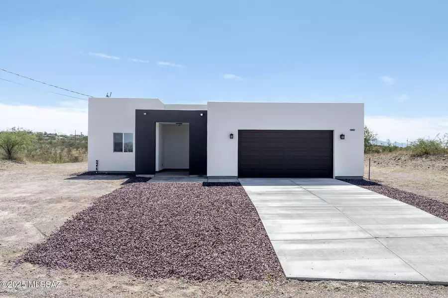 219 Calle Ranaculo, Rio Rico, AZ 85648