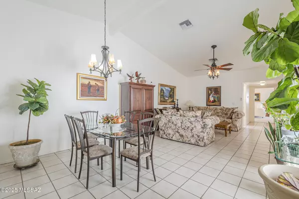 Nogales, AZ 85621,328 W Santa Barbara