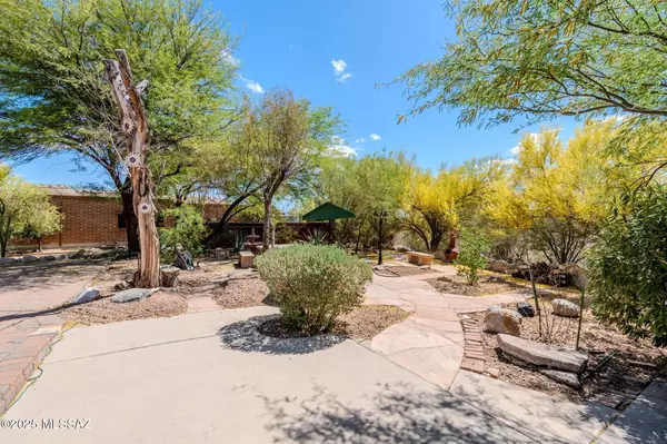 Tucson, AZ 85718,4155 N La Linda Rama