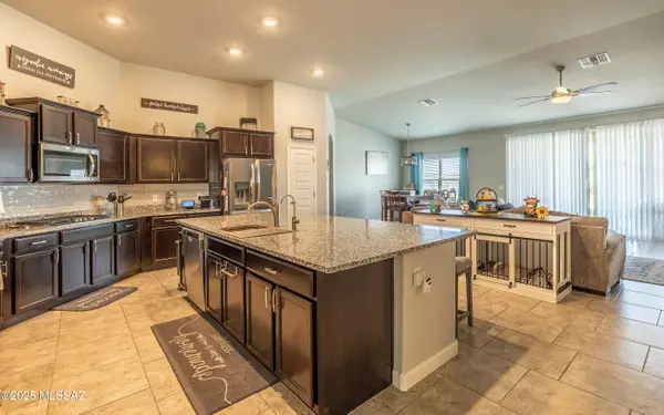 Vail, AZ 85641,454 W Grantham ST