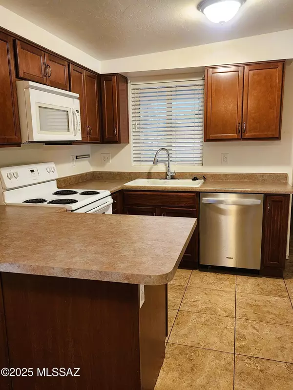 Tucson, AZ 85710,7217 E Eastview DR