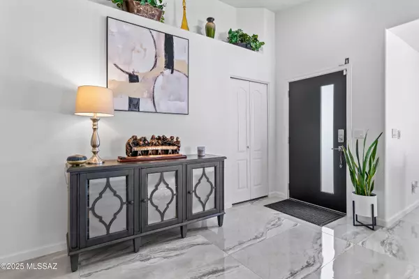 Nogales, AZ 85621,426 Camino Dona Cydney