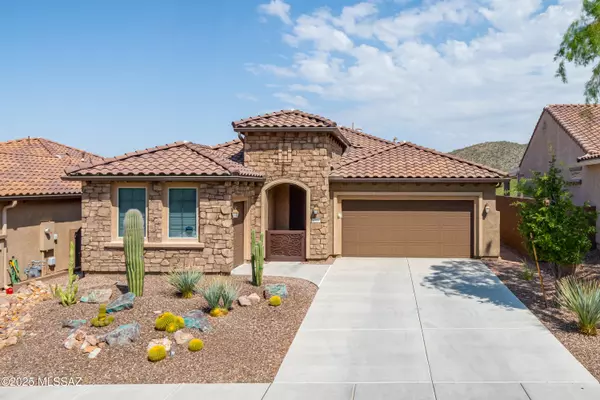 6806 W Cliff Spring TRL, Marana, AZ 85658