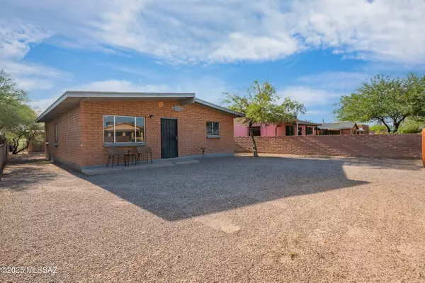 1136 S 7th AVE, Tucson, AZ 85701