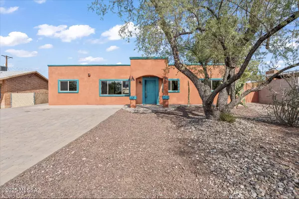 Tucson, AZ 85712,2842 N Cloverland AVE