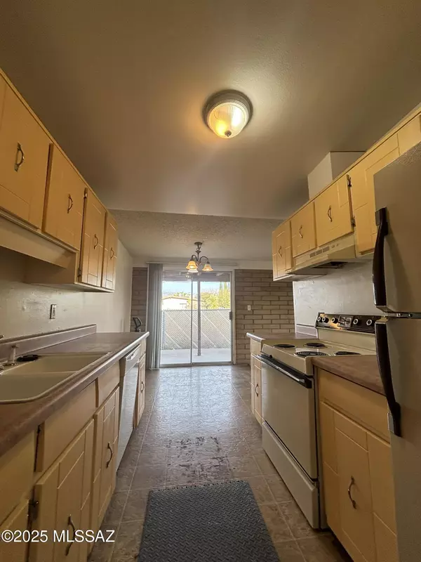 Tucson, AZ 85730,8221 E Victoria DR