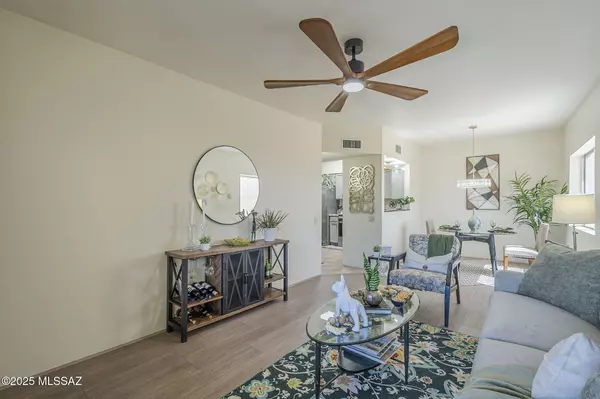 Green Valley, AZ 85622,1382 W Camino Tolteca