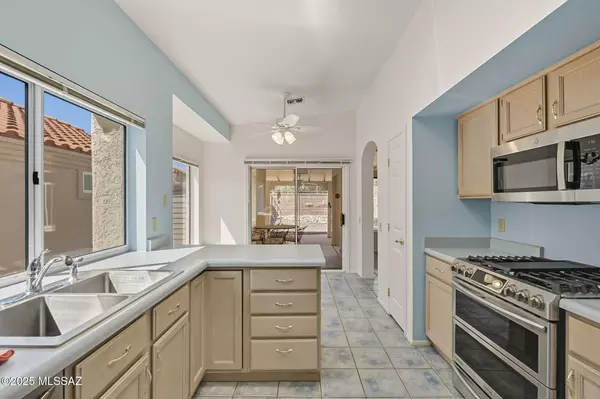 Oro Valley, AZ 85755,14085 N Trade Winds WAY