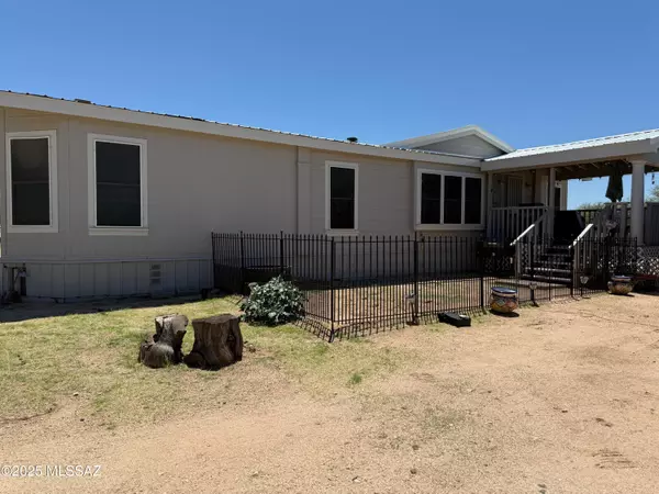2720 W Blueflax LN, Benson, AZ 85602