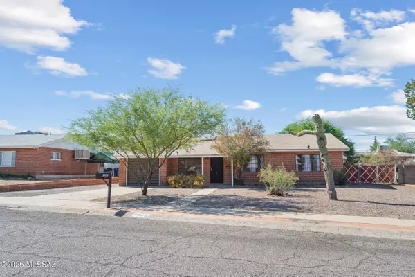 4858 E Cooper ST, Tucson, AZ 85711
