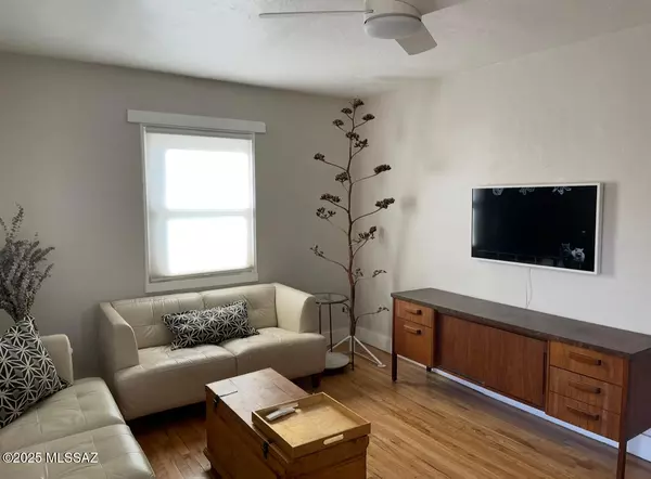 Tucson, AZ 85719,1201 E East Circle DR