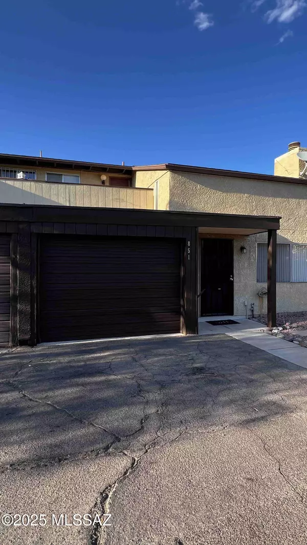 Tucson, AZ 85719,851 E Meadow LN