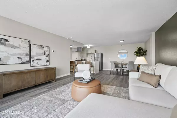 425 W Paseo Redondo DR #8B, Tucson, AZ 85701