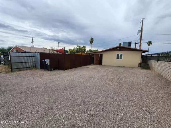 Tucson, AZ 85705,337 E Glenn ST