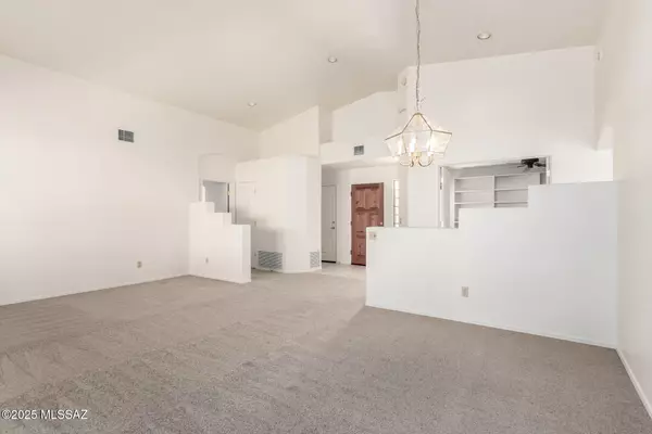 Tucson, AZ 85745,3252 W Flowering Cactus CT