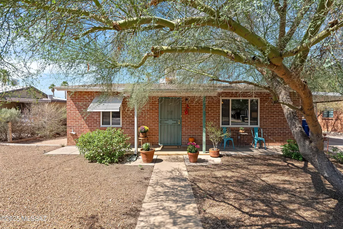Tucson, AZ 85711,707 N Benton AVE