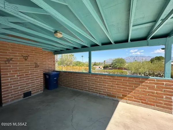 Tucson, AZ 85745,2221 W Wagon Wheels DR