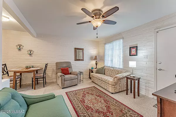 Green Valley, AZ 85614,495 S Paseo Madera Unit D