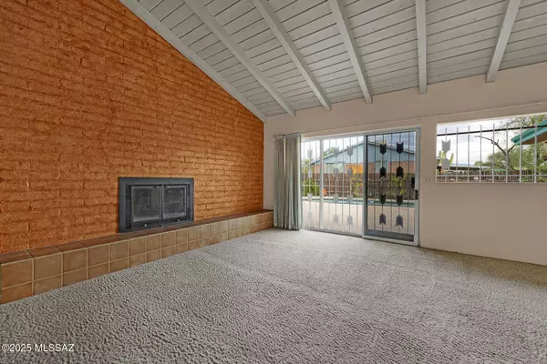 Tucson, AZ 85711,5242 E 19th ST