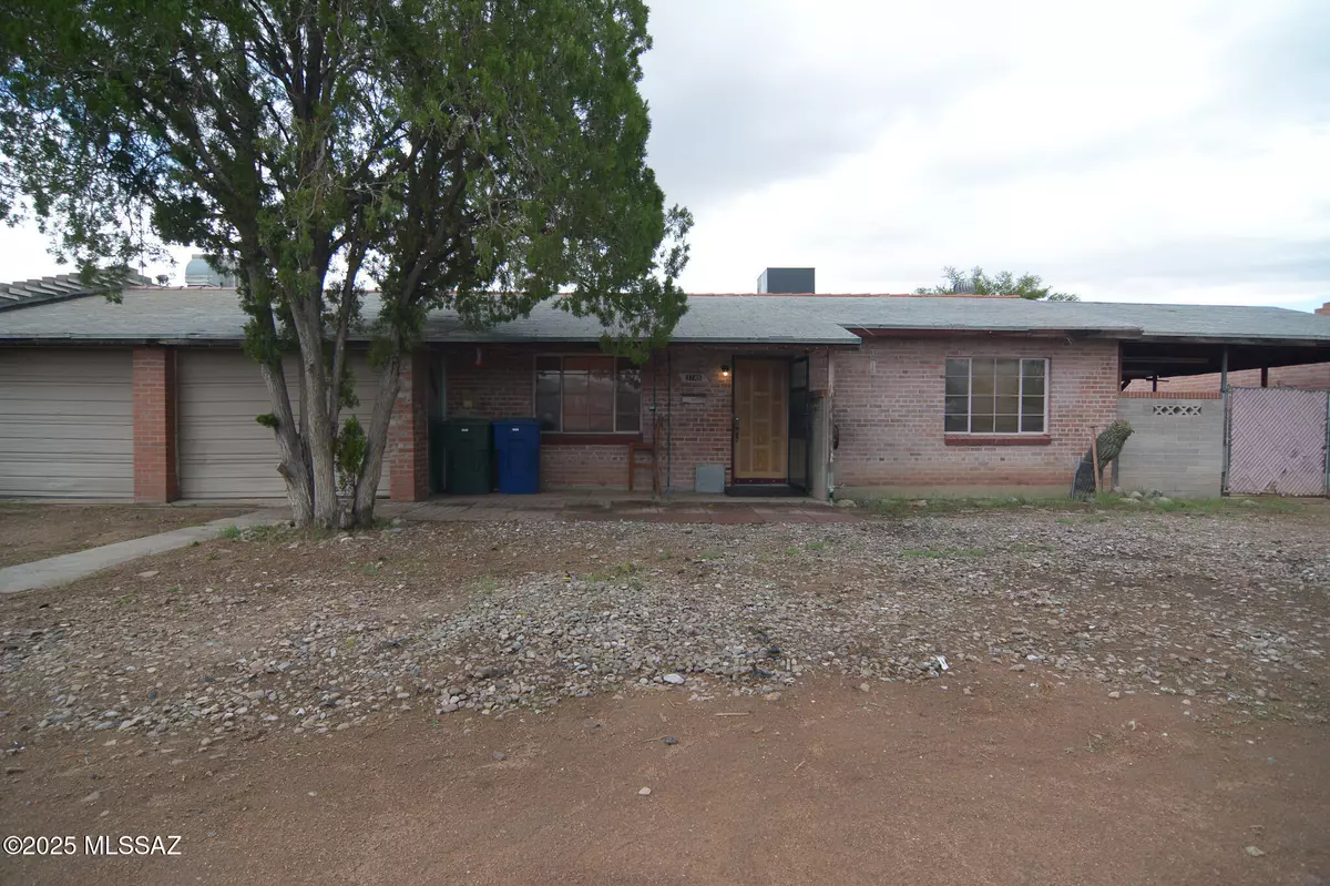 Tucson, AZ 85713,3746 E 32nd ST