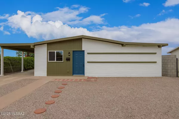 3723 E Garden ST, Tucson, AZ 85713