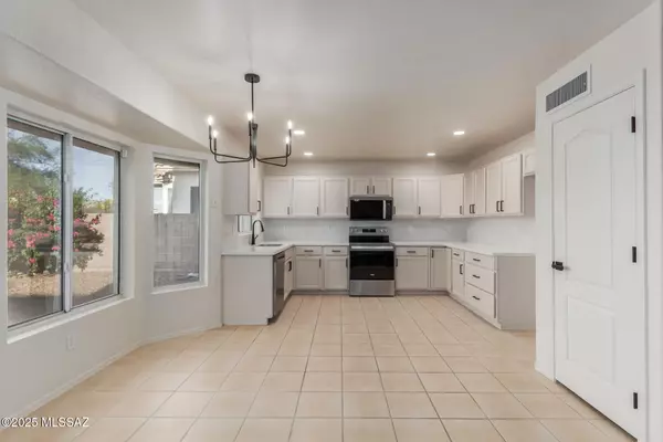 Tucson, AZ 85748,10161 E Queensgate WAY