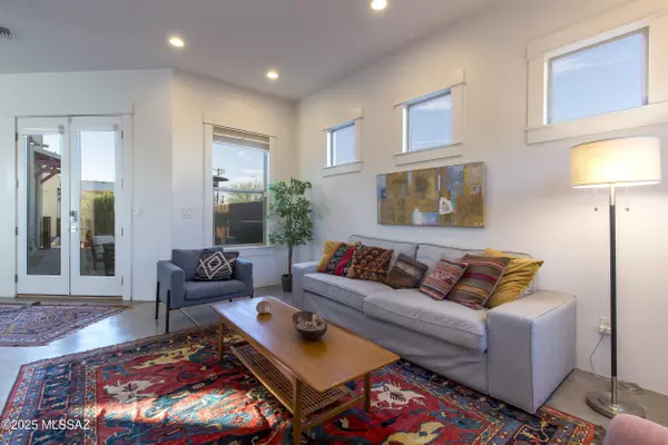 Tucson, AZ 85705,513 W Oury ST