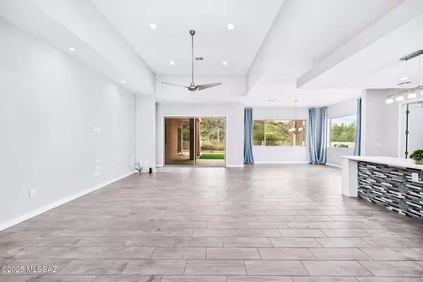 Tucson, AZ 85737,10053 N Alder Spring DR